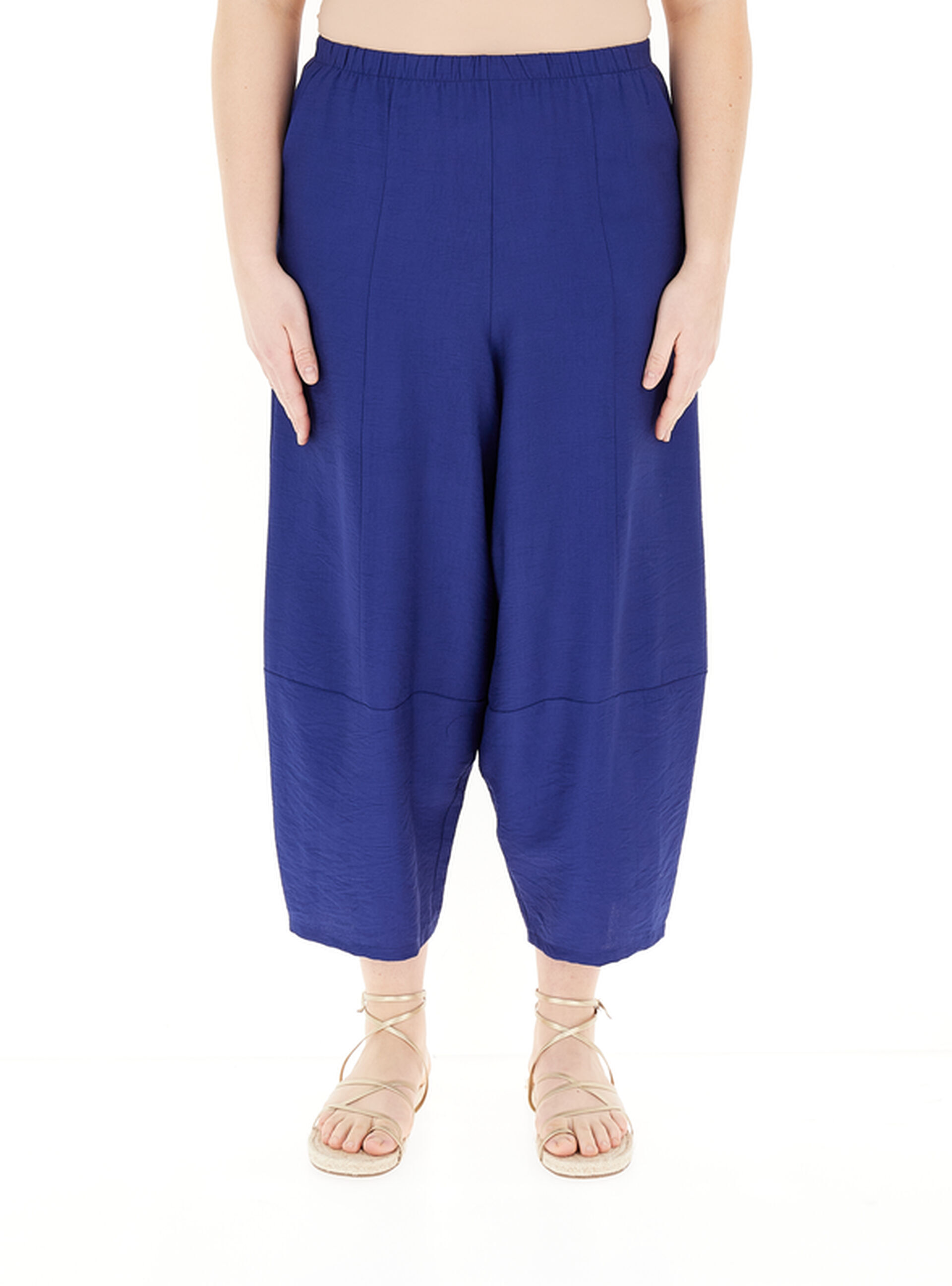 SISLEY Damen Shorts – Klassische Freizeit-Shorts Mit Gürtelschlaufen, Reißverschluss & Leistentaschen