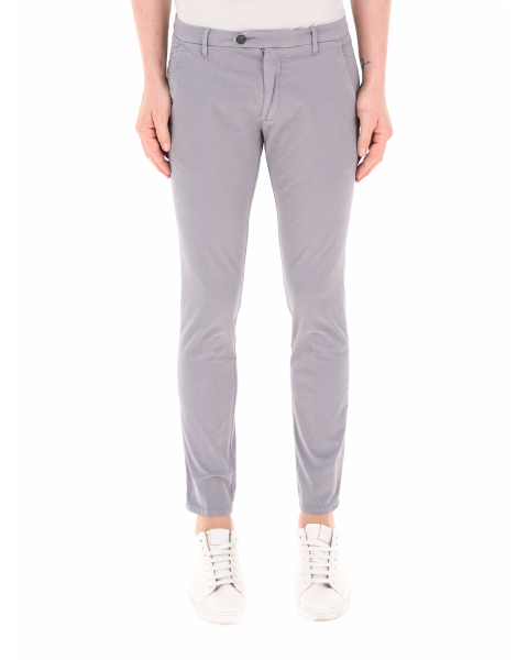 Pantalone chino