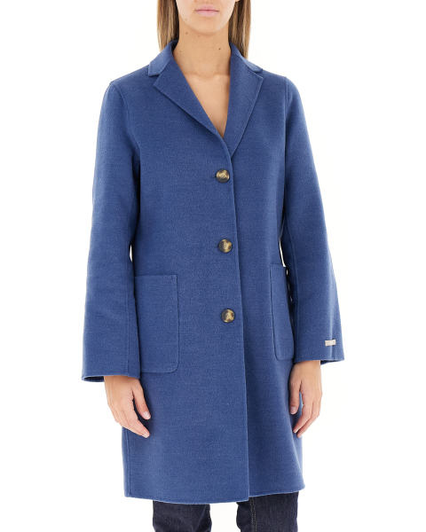 Cappotto con bottoni