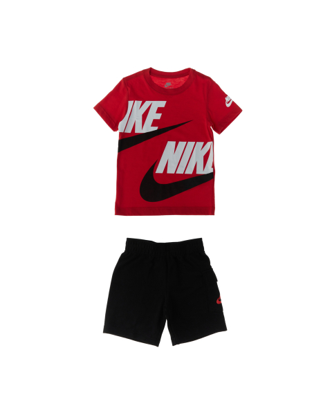 Completo con t-shirt
