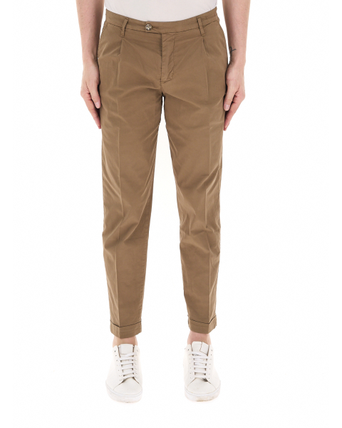 Pantalone a sigaretta