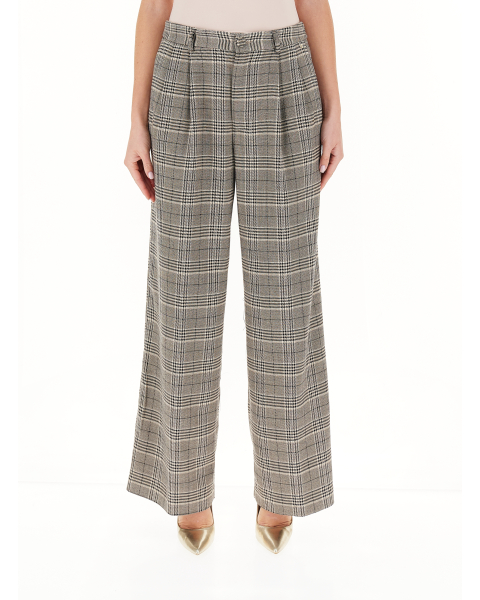 Pantalone a palazzo