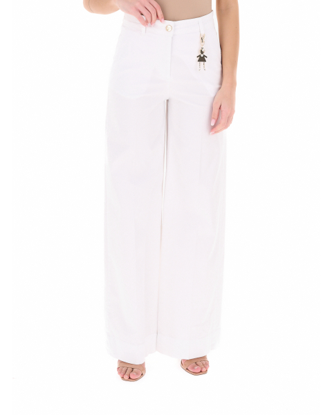 Pantalone con charms