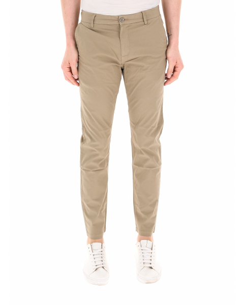 Pantalone a sigaretta