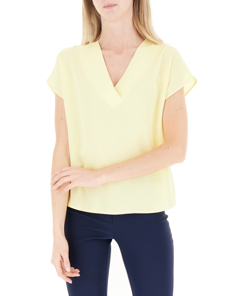 Blusa scollo V
