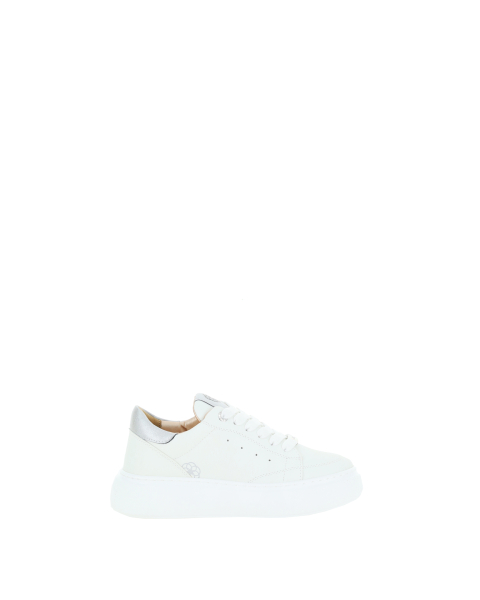 Sneakers con lacci