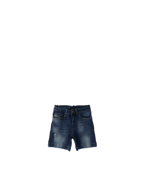 Shorts in jeans