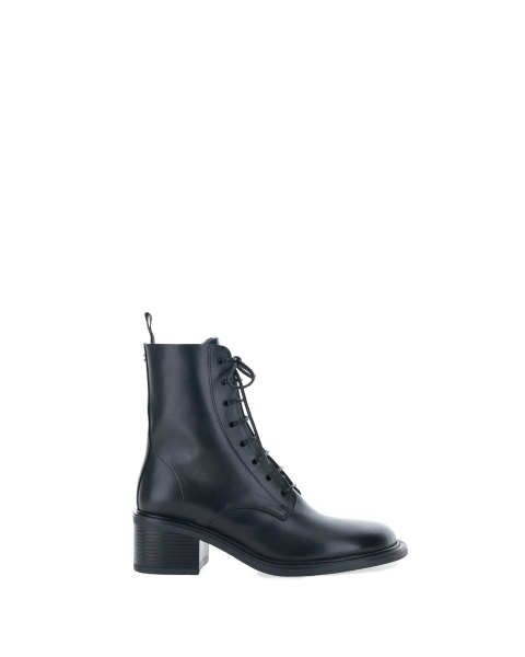 Anfibi in pelle
