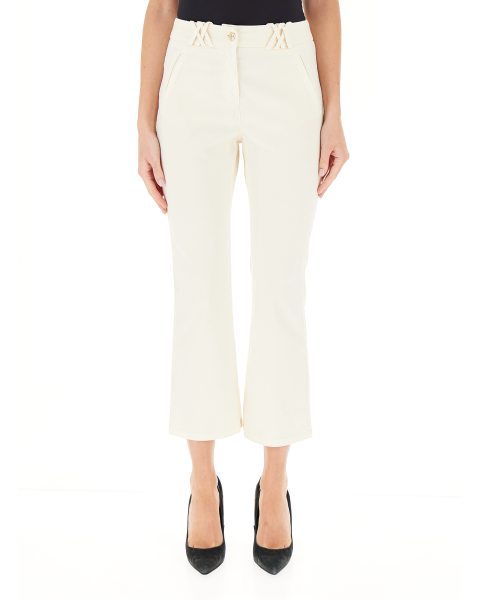 Pantalone flare
