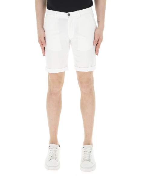 Bermuda chino