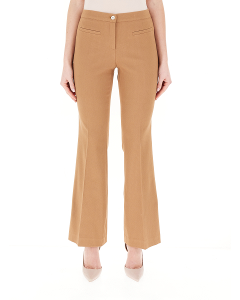 Pantalone flare