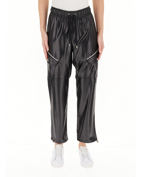 Pantalone con tasconi