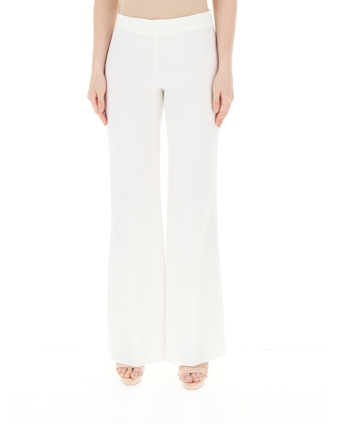 Pantalone flare