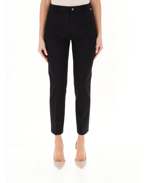 Pantalone a sigaretta