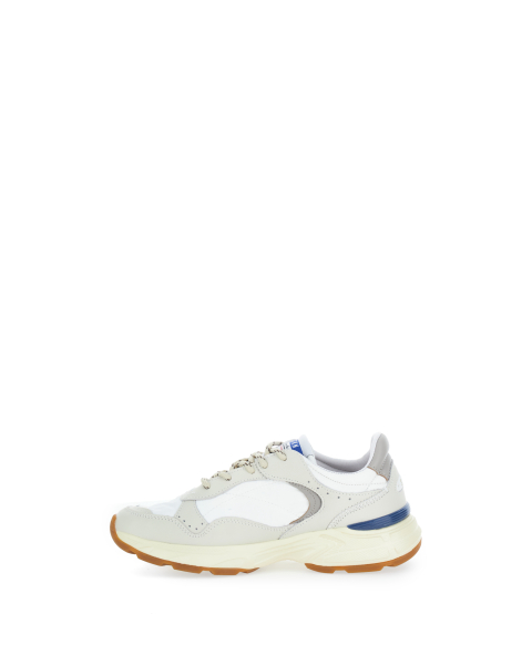 Sneakers con lacci