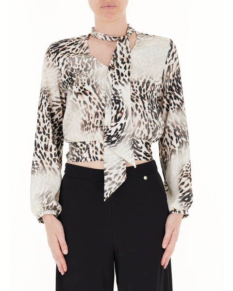 Blusa con fiocco