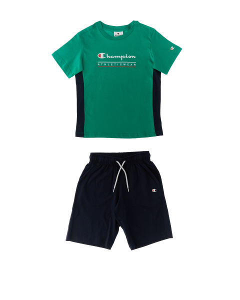 Completo con t-shirt