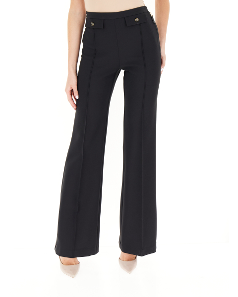 Pantalone flare