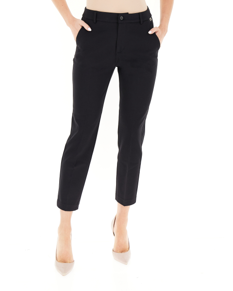 Pantalone sigaretta