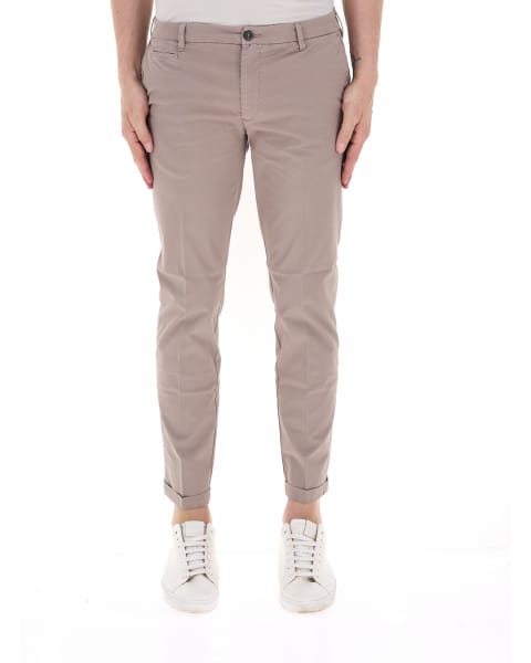 Pantalone a sigaretta