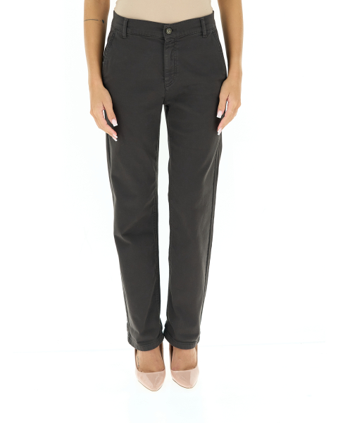 Pantalone a sigaretta