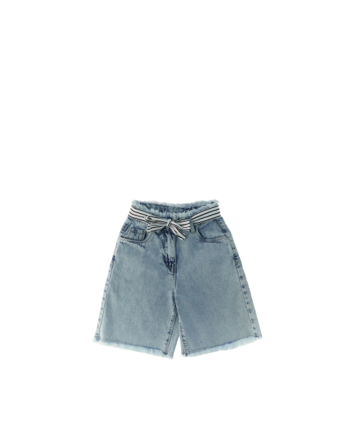 Shorts in jeans