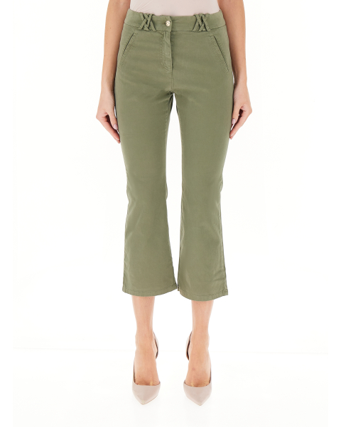 Pantalone flare