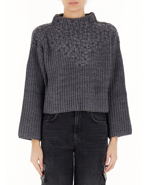 Maglione con ricami