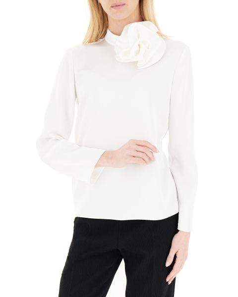 Blusa con fiocco