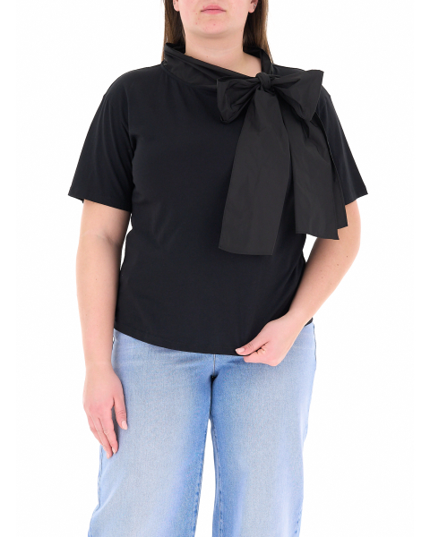 T-shirt con dettaglio