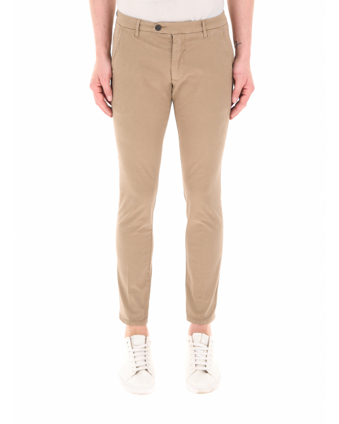 Pantalone chino