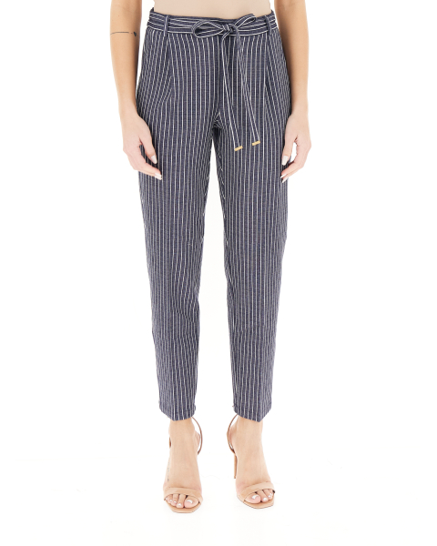 Pantalone a sigaretta