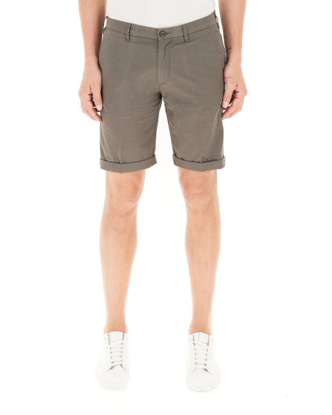 Bermuda chino