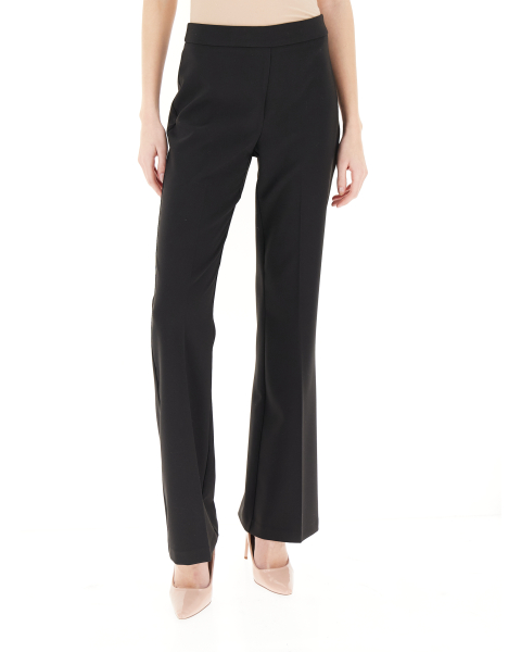 Pantalone flare