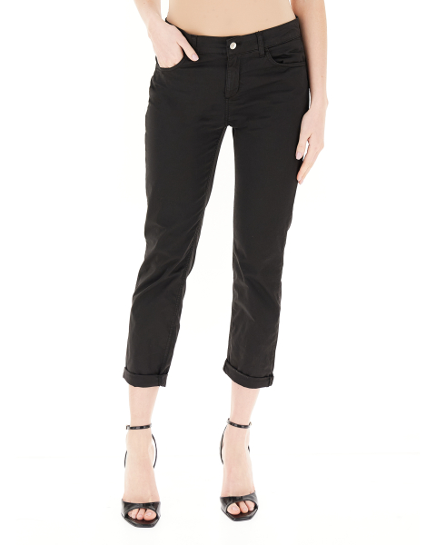 Pantalone a sigaretta