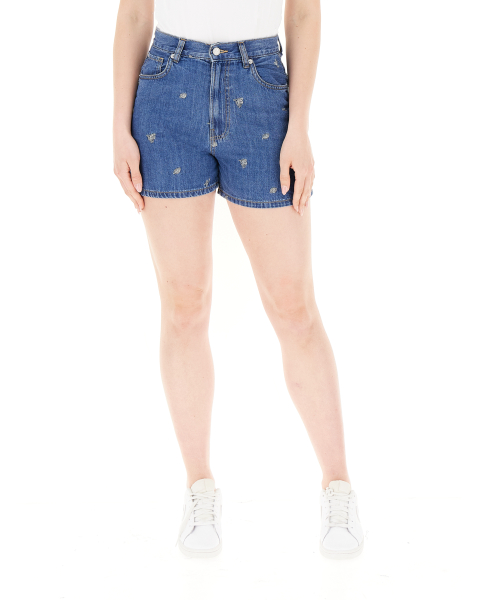 Shorts in jeans