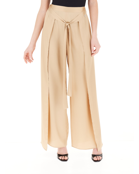 Pantalone a palazzo