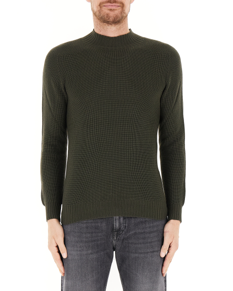 Maglione collo lupetto