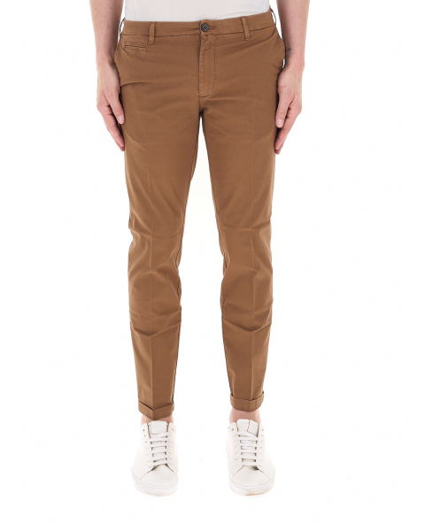 Pantalone a sigaretta