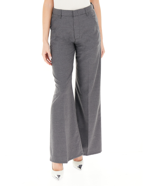 Pantalone flare