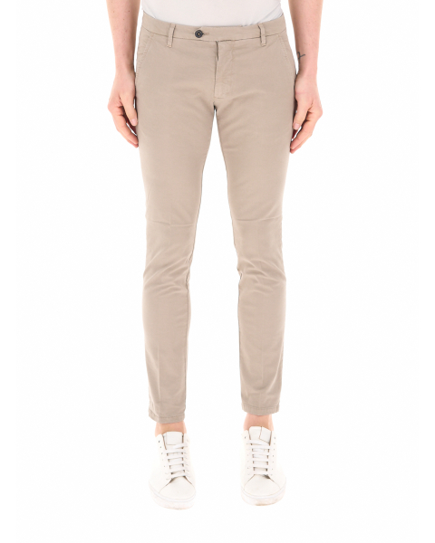 Pantalone chino