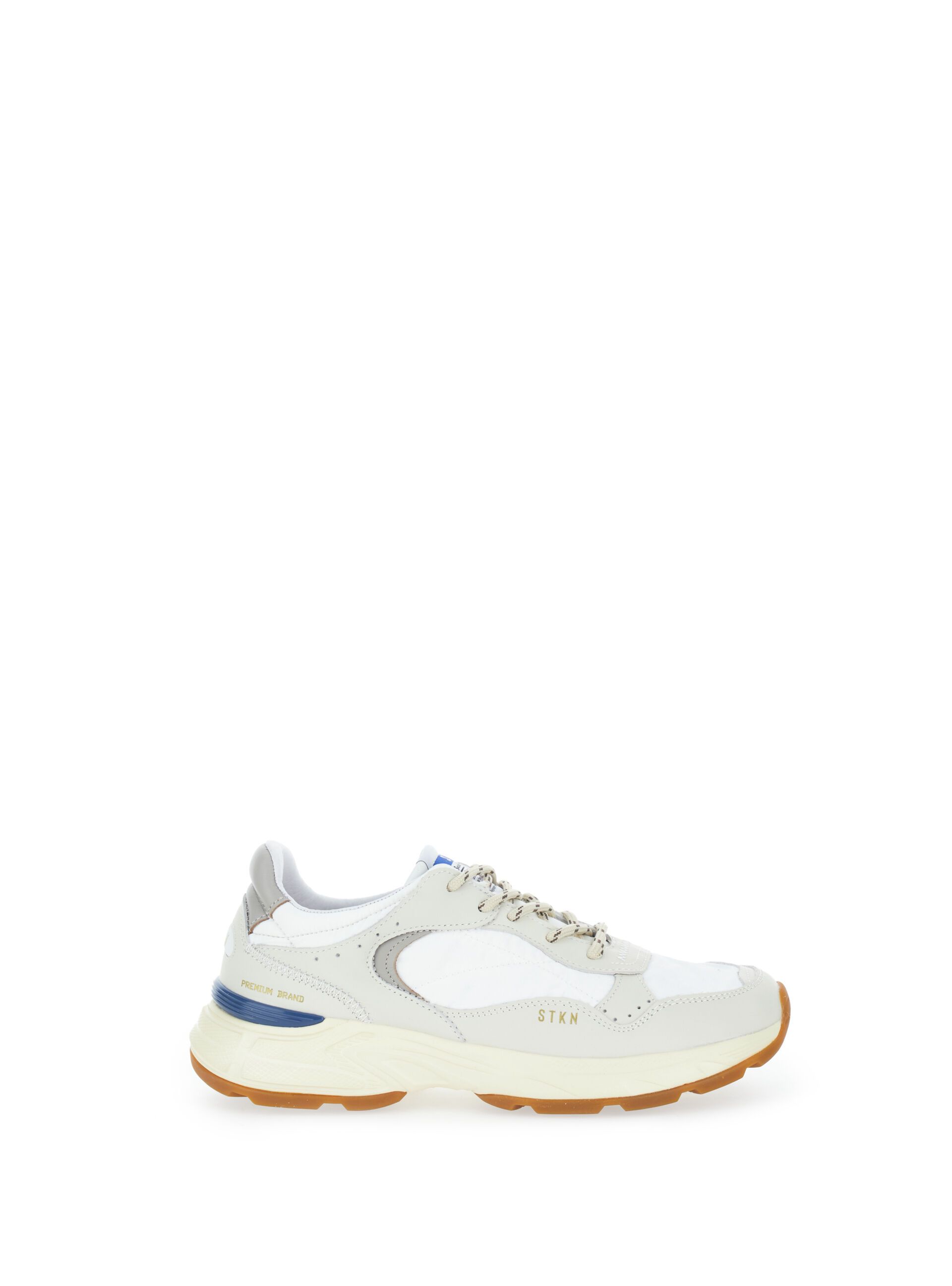 Sneakers con lacci