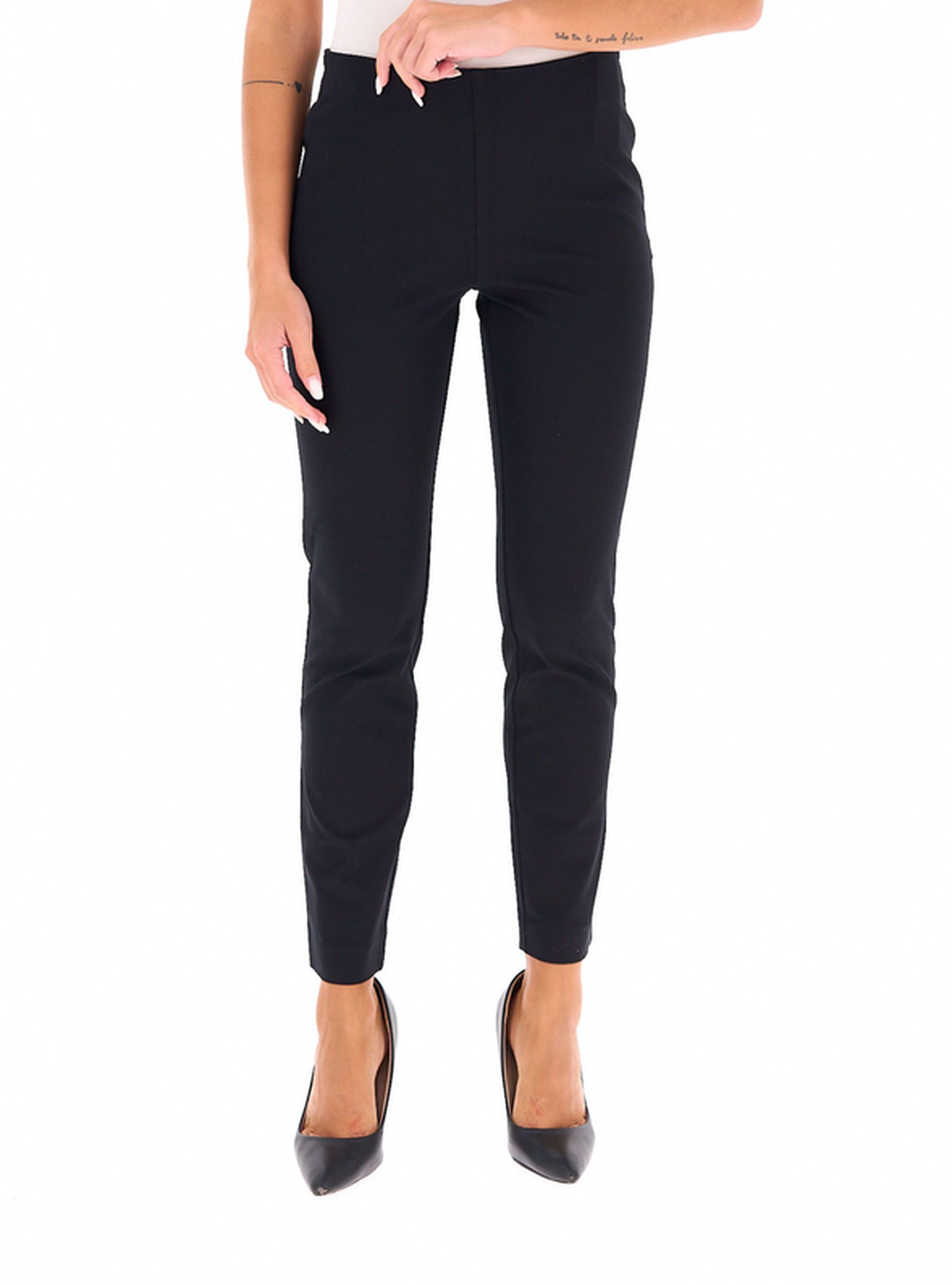 Pantaloni a sigaretta