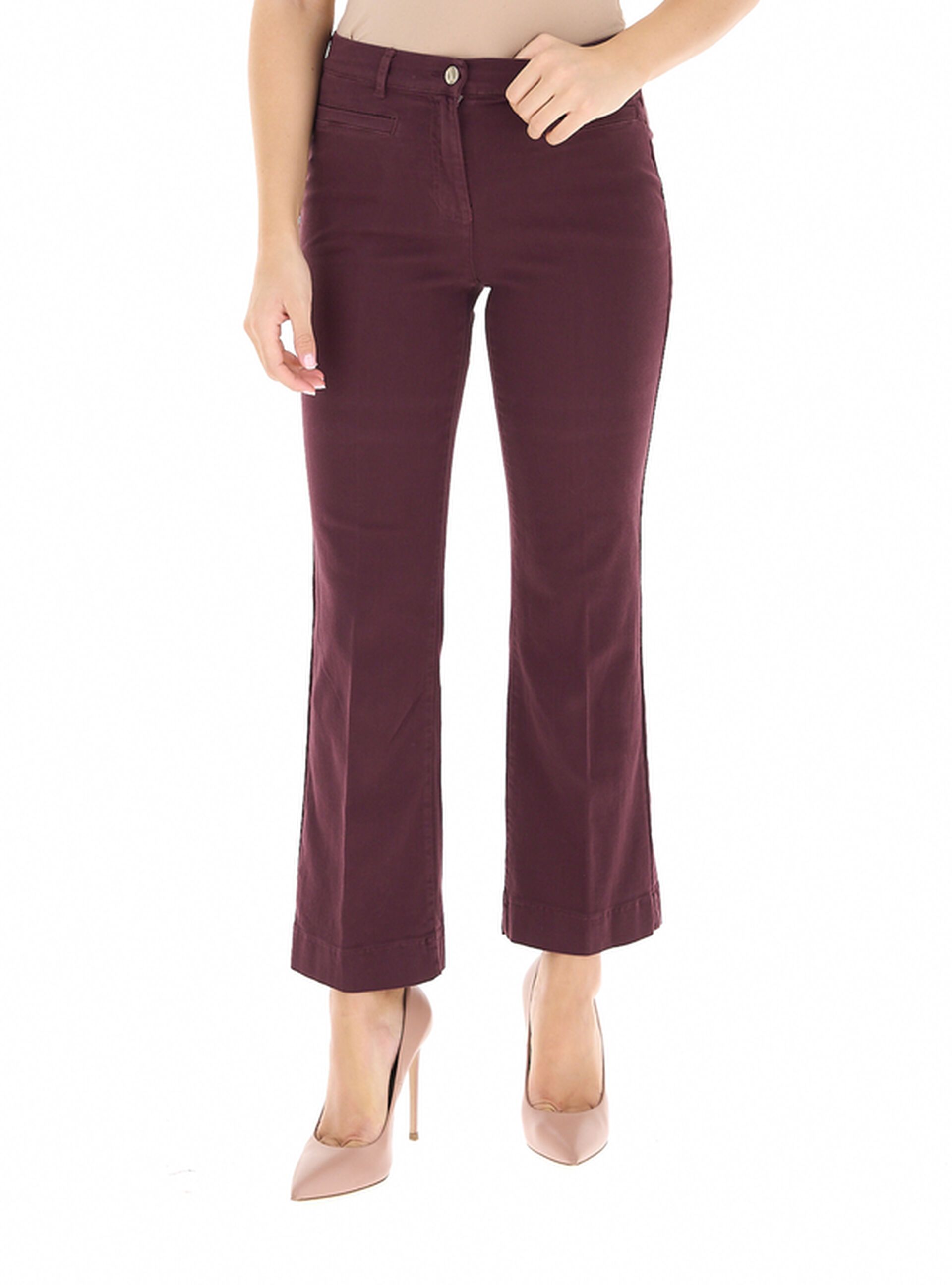 Pantalone flare