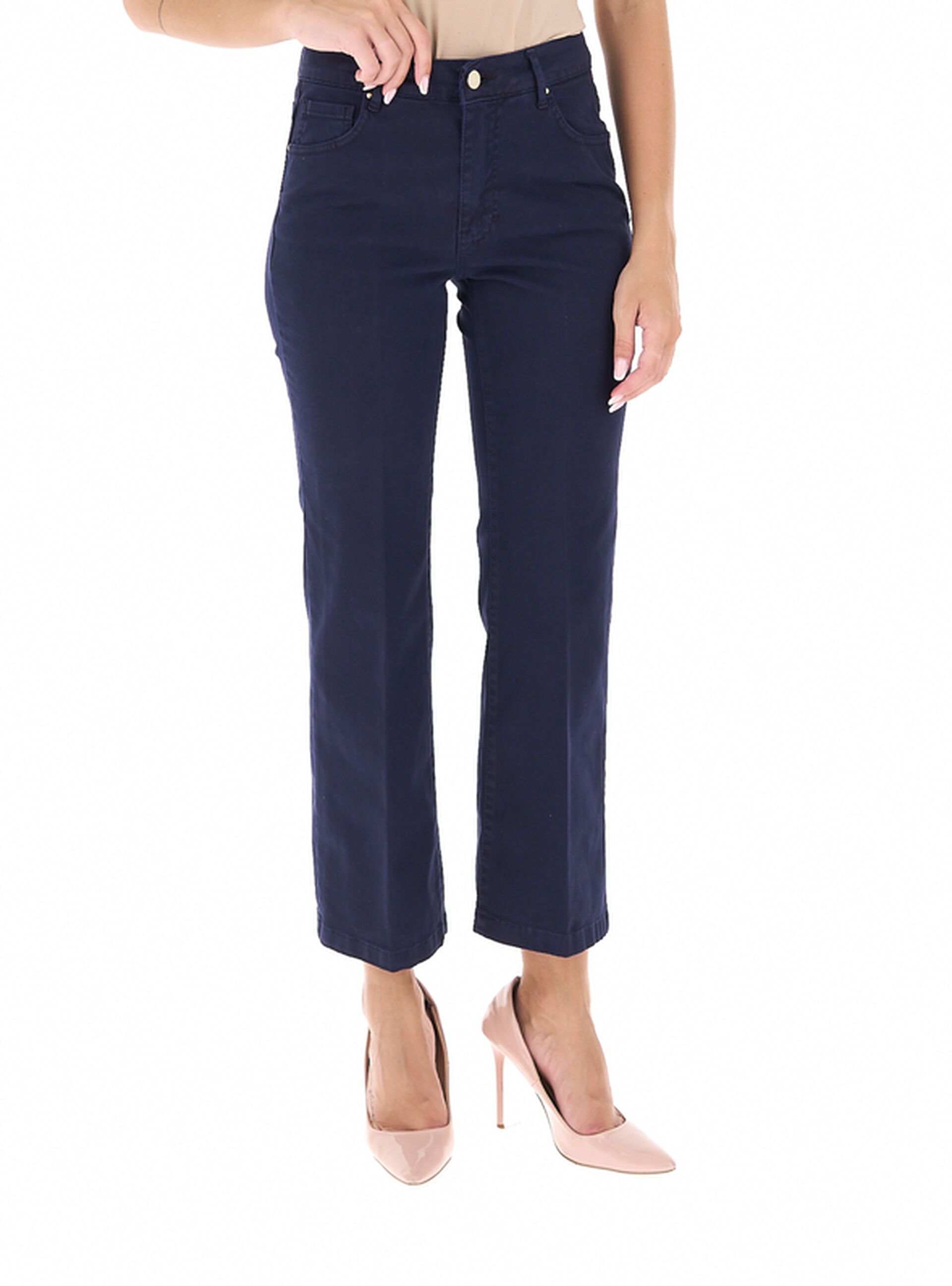 Jeans a sigaretta