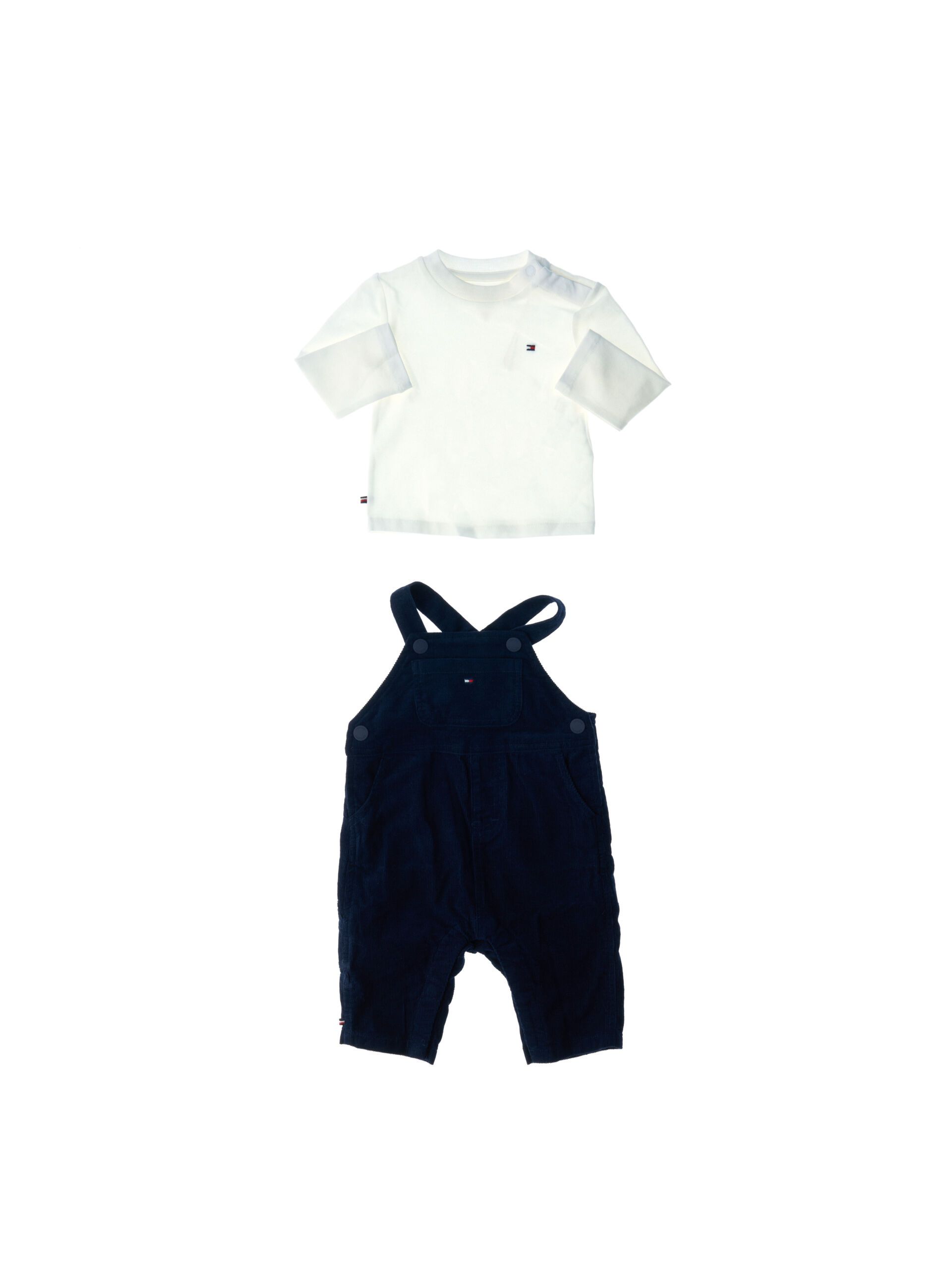 Salopette con t-shirt
