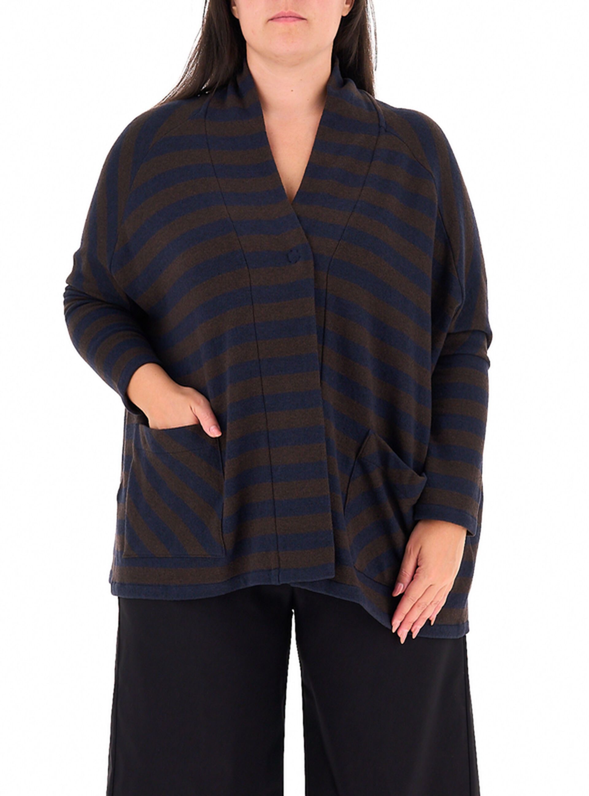 Cardigan con bottone