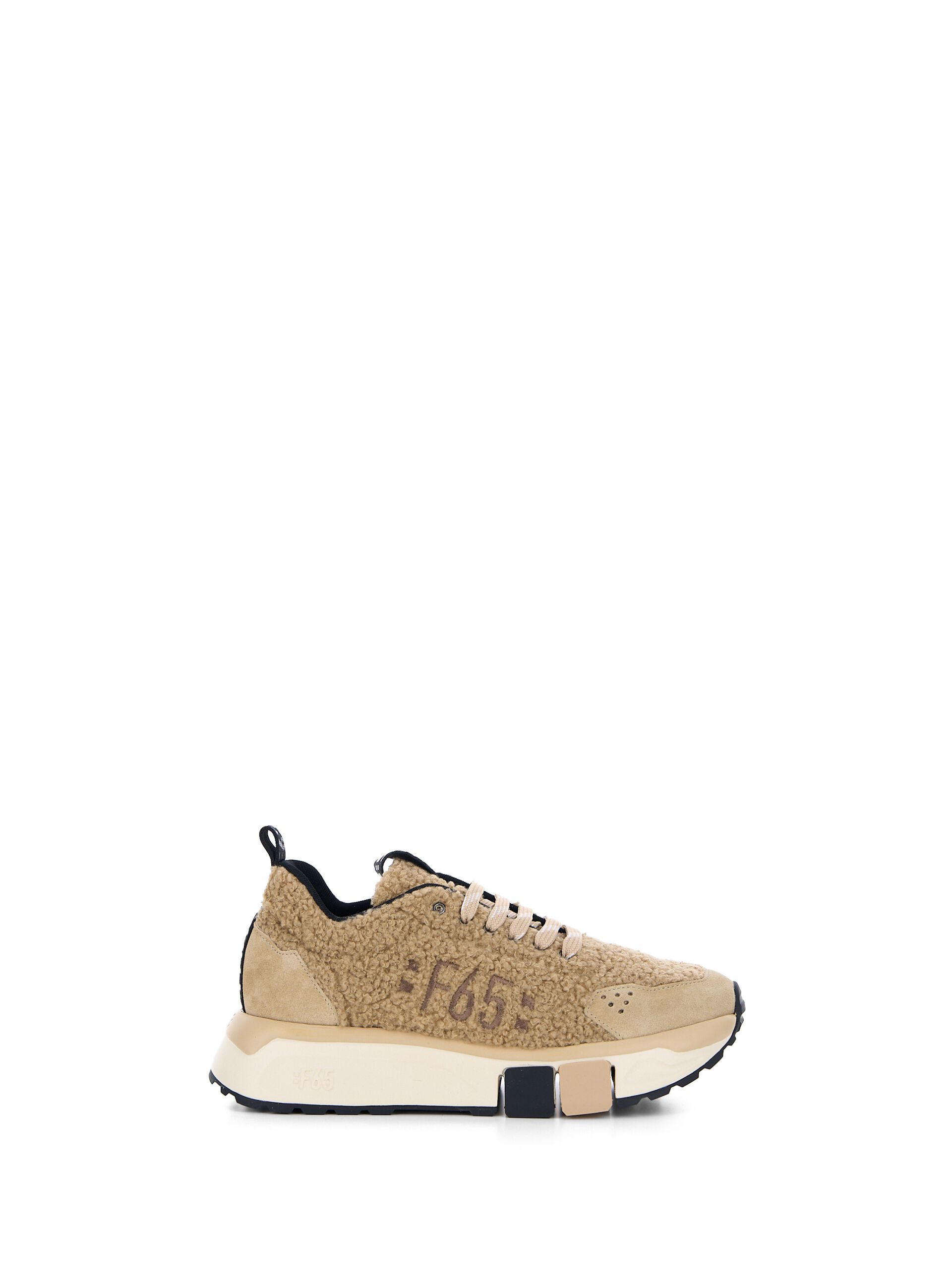 Sneakers in orsetto
