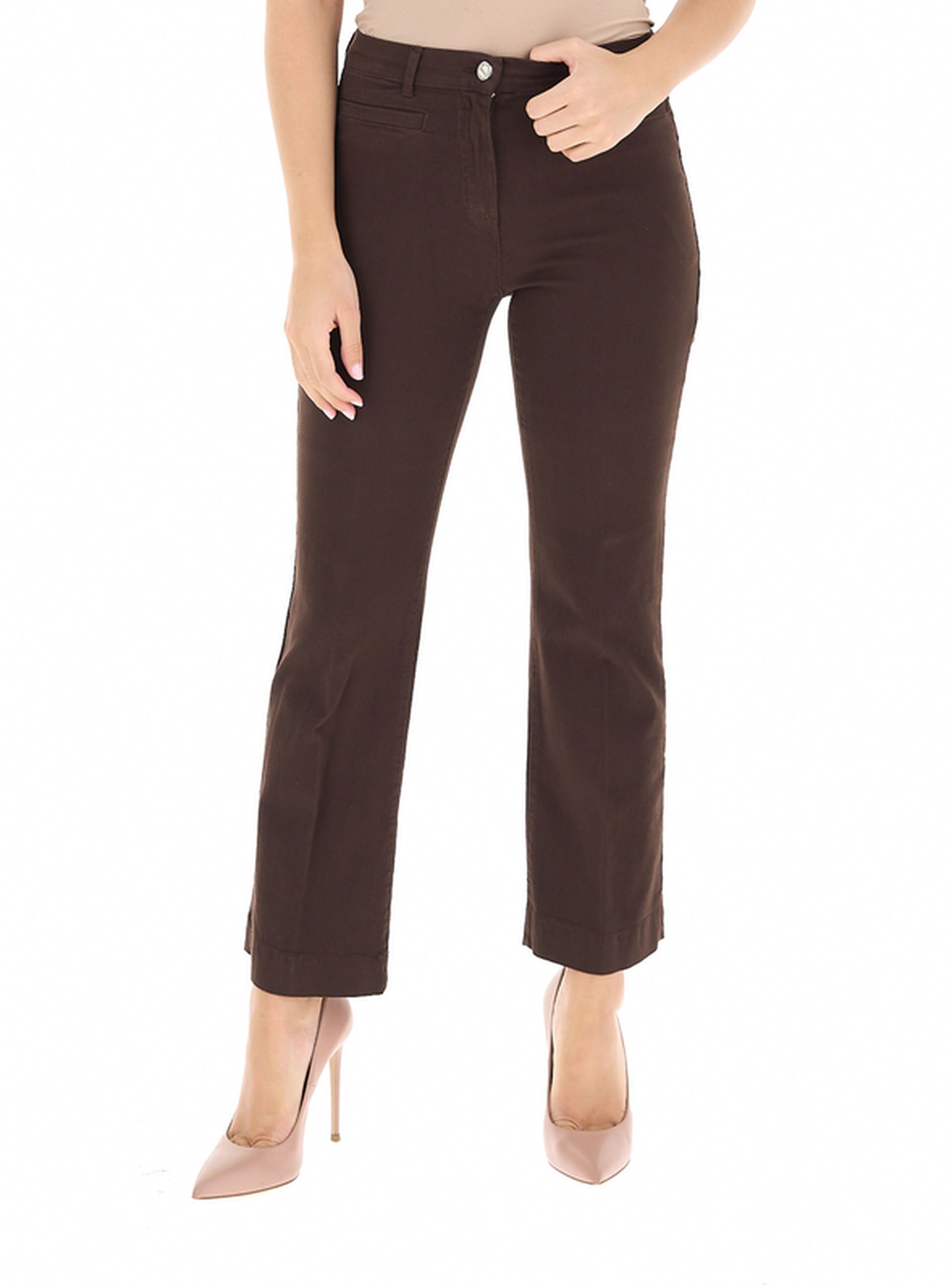 Pantalone flare