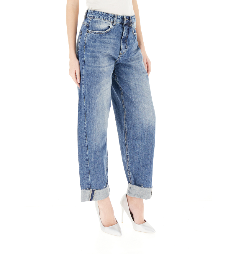 secondary product photo